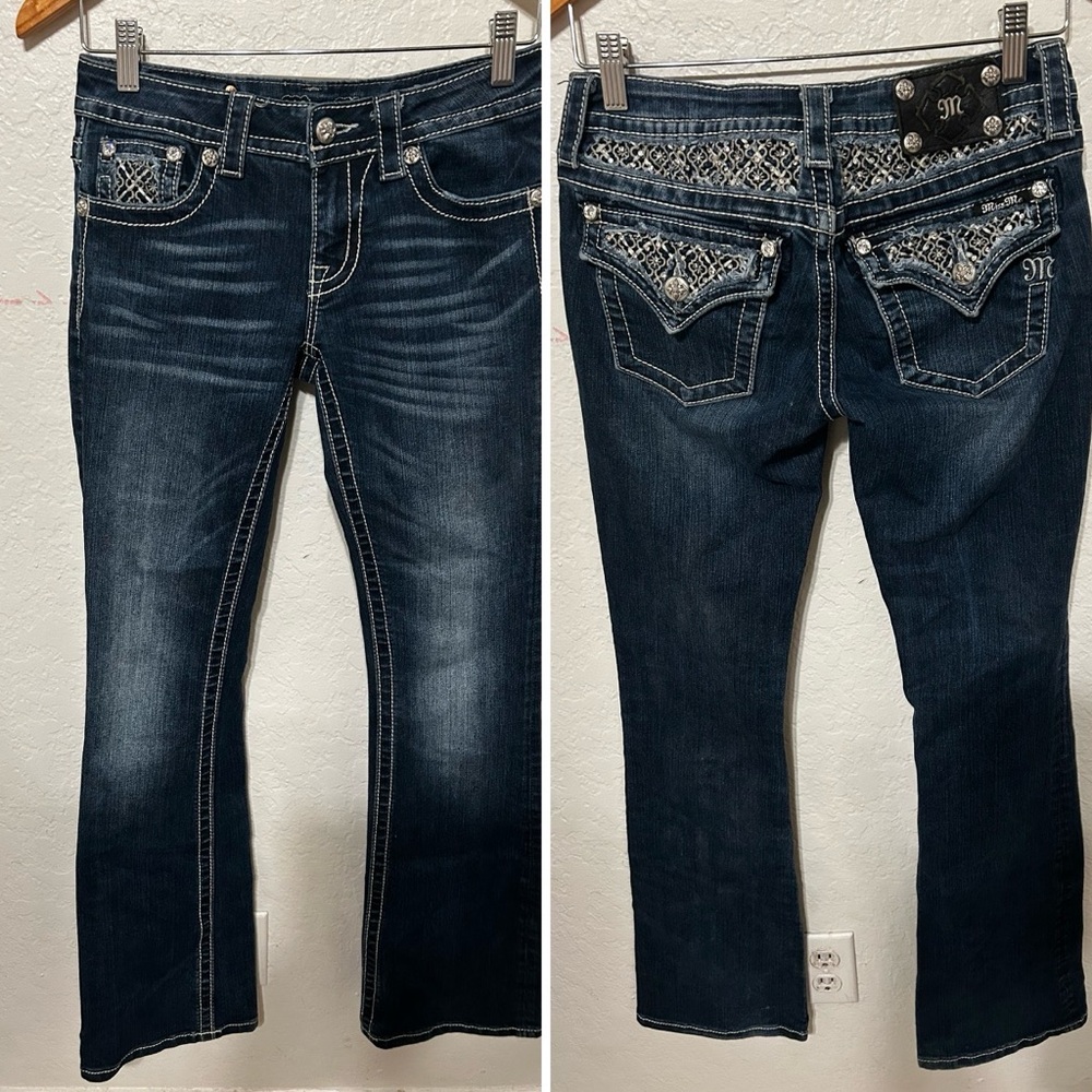 🎟️Miss me size 27 signature-Rise Boot Embellished Dark Wash  Jeans -  Blue GUC